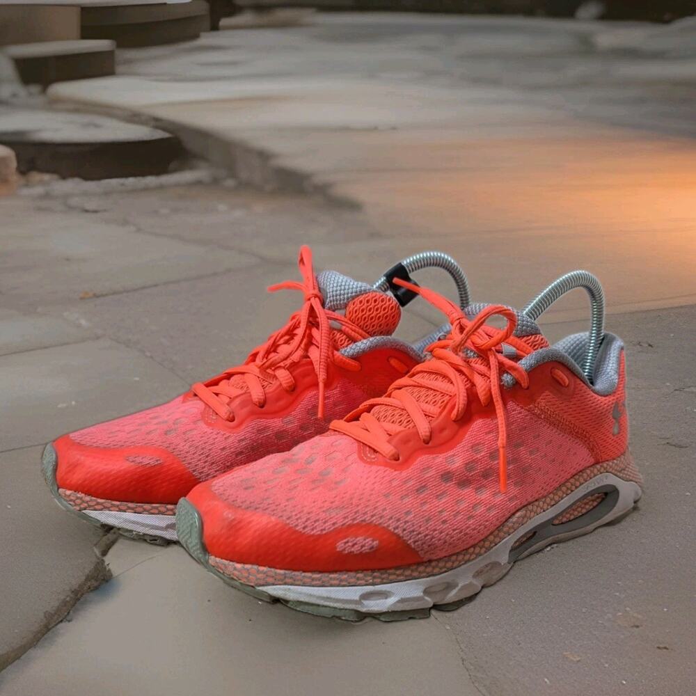 Under Armour HOVR Infinite Sonic Coral Running Shoes Women’s Sz 9.5 3023556-601